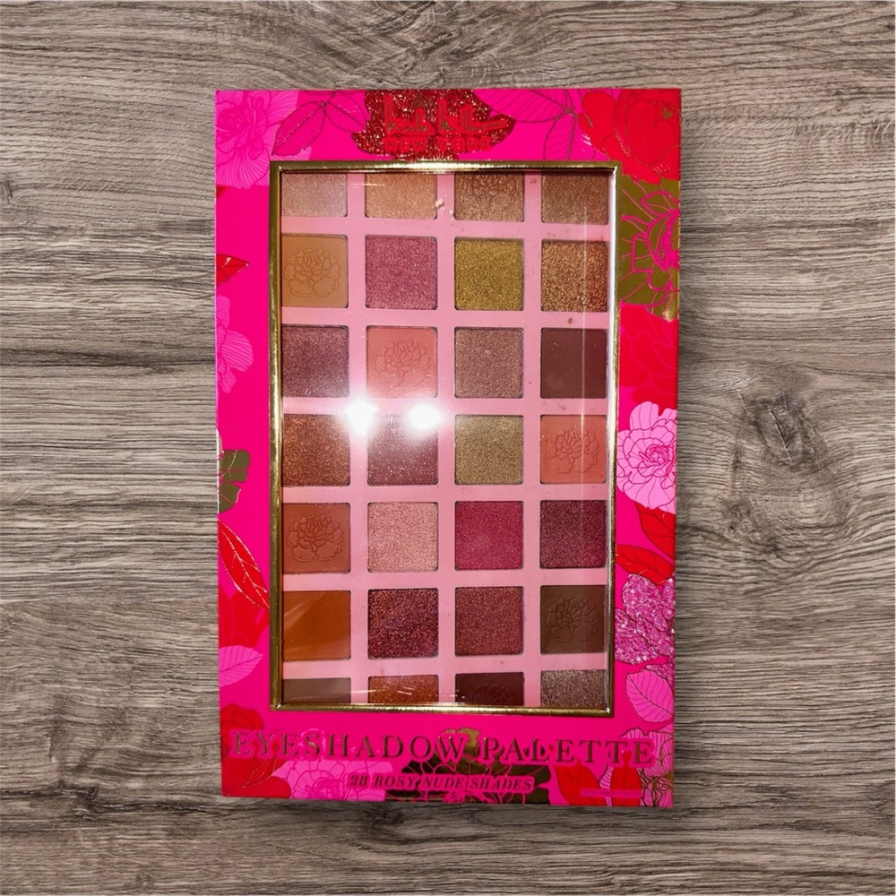New Nicole Miller Eyeshadow Pallet